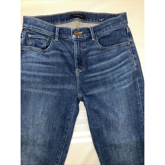 Ann Taylor “The Taper” Mid Rise Jeans Size 4 - Picture 4 of 8